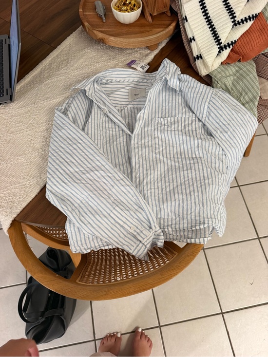 wise Tops - Light Blue Striped Button-Up Shirt - Unbranded